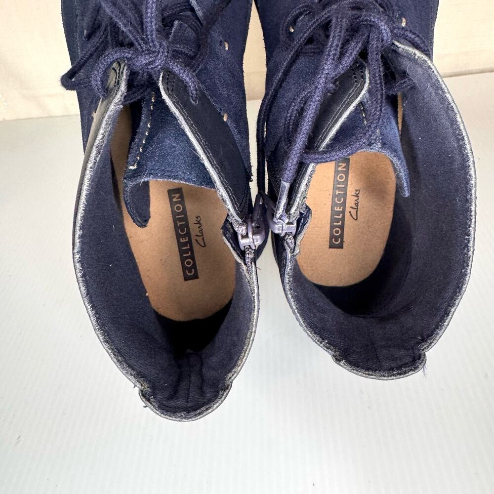 CLARKS Lace Up Boot Women's 9 Tamitha Key Navy Suede Leather Ankle Bootie Casual - Picture 4 of 9
